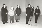 Zahájení výstavy sester Válových v NG s názvem Dvojjediná síla malby v roce 2000.  (zleva)  Jiří Ševčík, Jitka Válová, Marie Klimešová, Katarína Rusnáková, Marie Bergmanová a Jana Ševčíková.-valovy-doktorat-083d.jpg